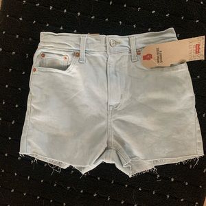 Levi’s shorts